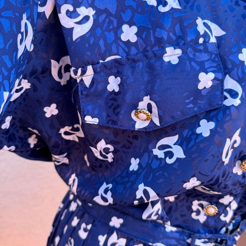 Vintage Blue and white floral print button up dress with belt. - Picture 3 of 8